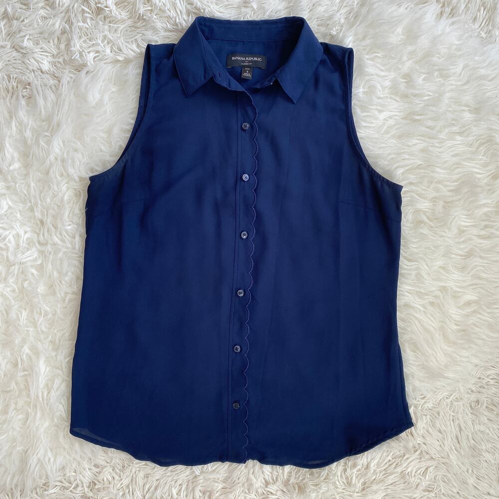 Banana Republic Sleeveless Collared Scalloped Tank in Navy, size Petite Small